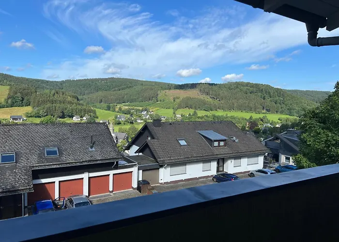 Dorfblick Mit 2 Sz, Wlan, Balkon & Ski- Oder Ebike Keller Apartamento Winterberg